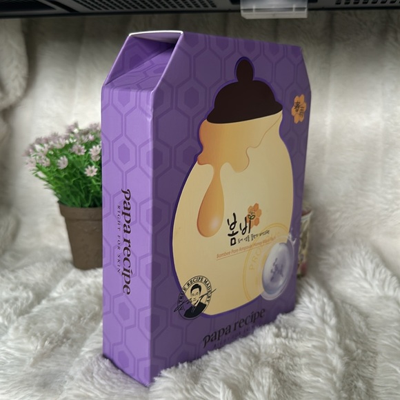 Unopened random facemasks! - Picture 2 of 4